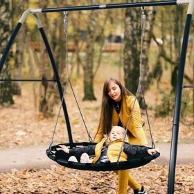 AXI-Large-Durable-Garden-Swing-Storks-Nest-for-Children-1