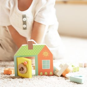 CLASSIC-WORLD-Wooden-Intertwining-Threading-Blocks-Keys-and-Doors-MONTESSORI-11-pcs-1
