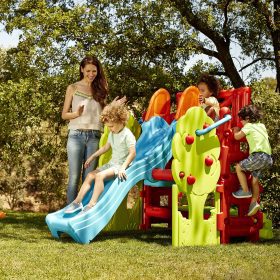 FEBER-Playground-with-Slide-and-Wood-House-Table-2
