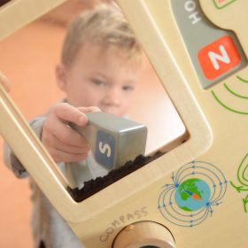 MASTERKIDZ-Magnetic-Play-Educational-Board-Montessori-Compass-1
