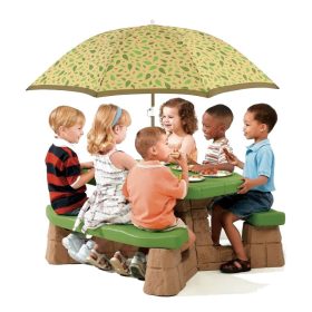 STEP2-Table-Picnic-table-with-umbrella-1
