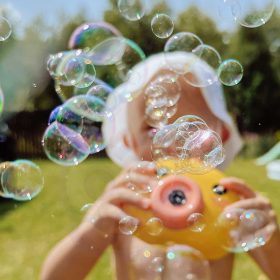 WOOPIE-Chick-Bubble-Machine-for-Kids-2