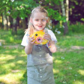 WOOPIE-Chick-Bubble-Machine-for-Kids-3