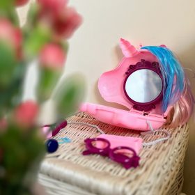 WOOPIE-Dressing-Table-for-Girls-2-in-1-Beauty-Salon-in-a-Unicorn-Bag-2