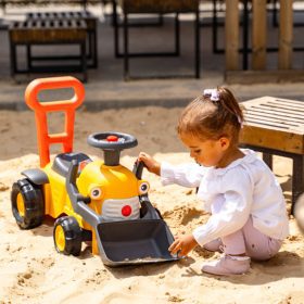 FALK-Komatsu-Ride-on-Tractor-Excavator-with-Bucket-and-Horn-1-3-Years-1
